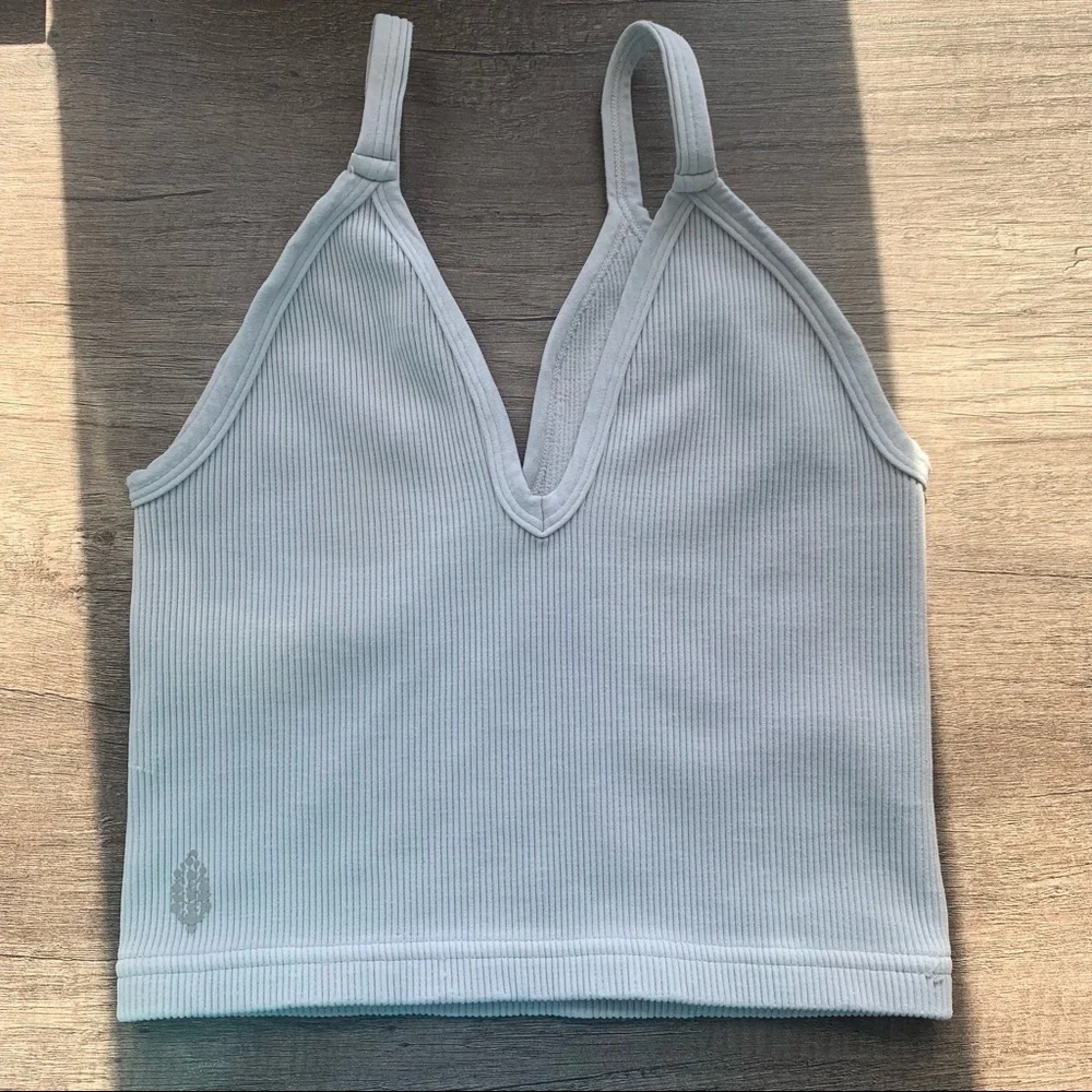 Free people Happiness Runs V-neck Tank M/L - Picture 6 of 6